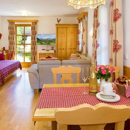 Ferienhaus Im Konigswinkel 酒店 福森